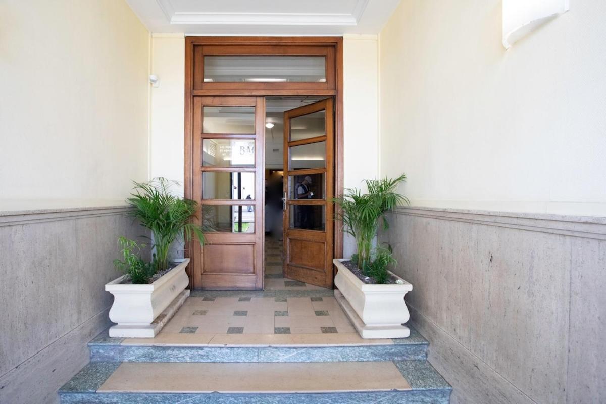 #37 1bdr Bagatelle, Promenade, Sea Front Balcony & Ac Nice